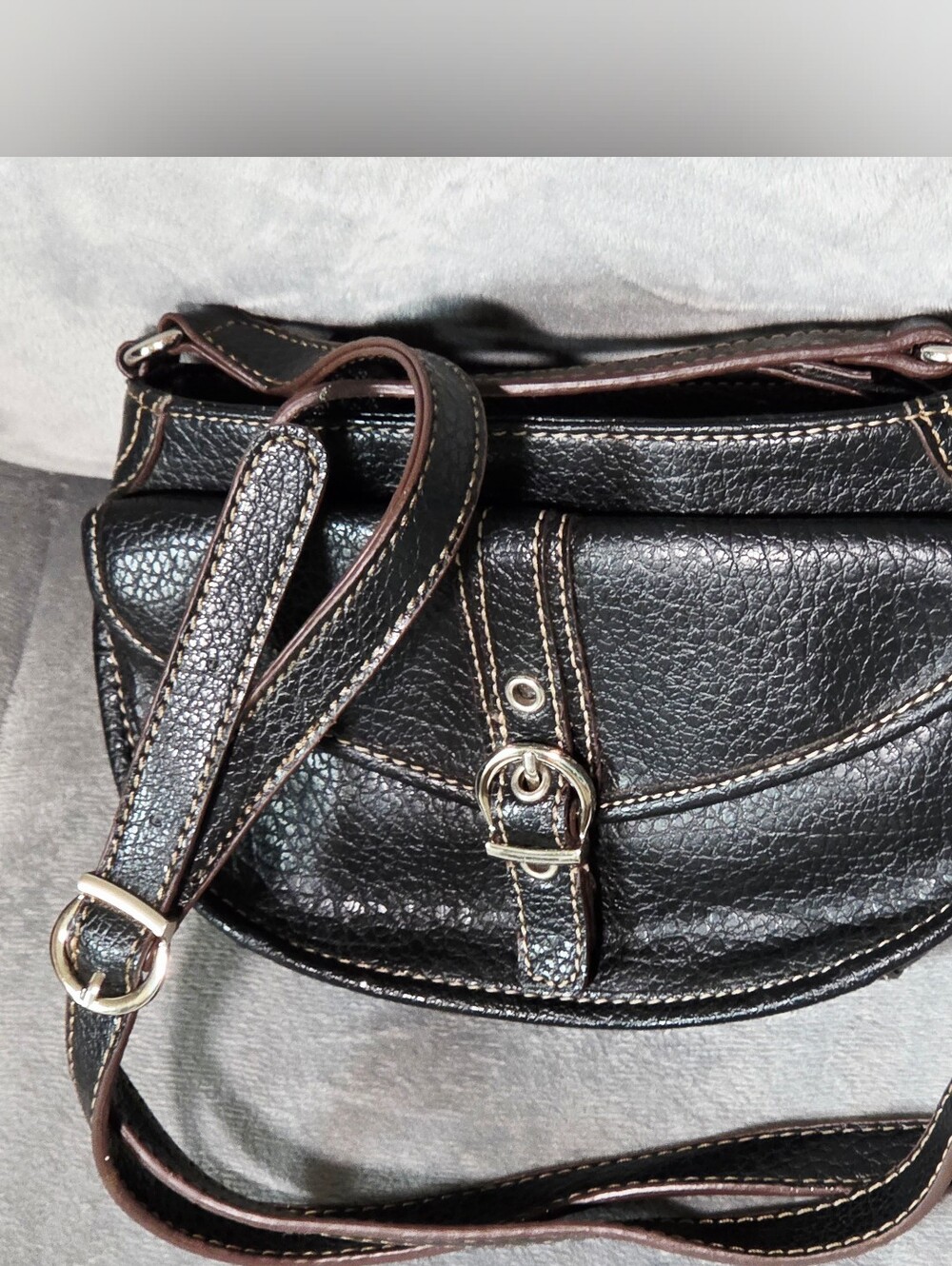 Vintage Y2K Nine West Black Womenβs Faux-Leather Crossbody Bag